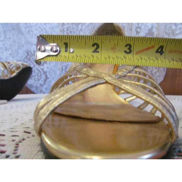 Retro Vintage Massimo Cage Spool Heel Gold Size 8 - Picture 10 of 11